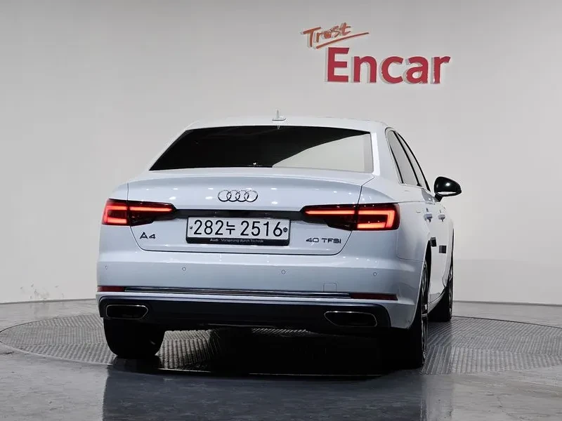 Audi A4 (B9) 40 Tfsi Premium, снимка 4 - Автомобили и джипове - 54994845