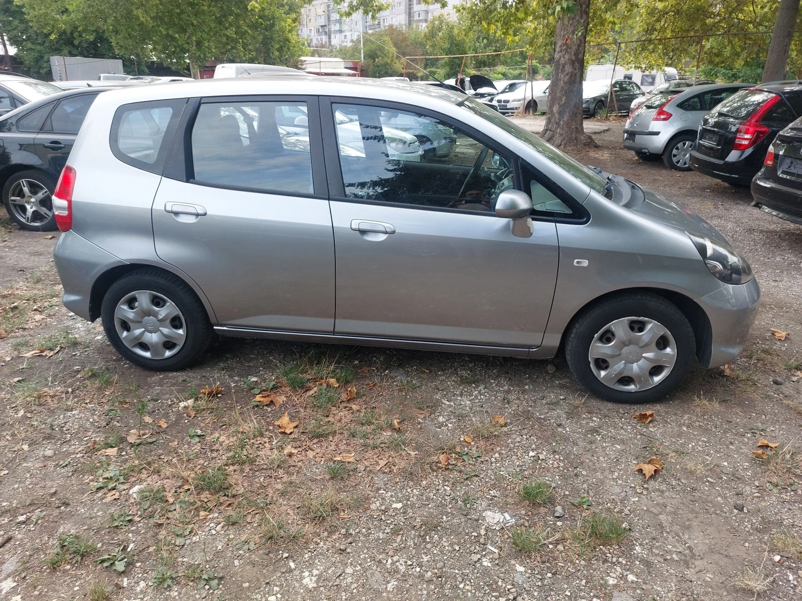 Honda Jazz 1, 3i-Бензин - изображение 3