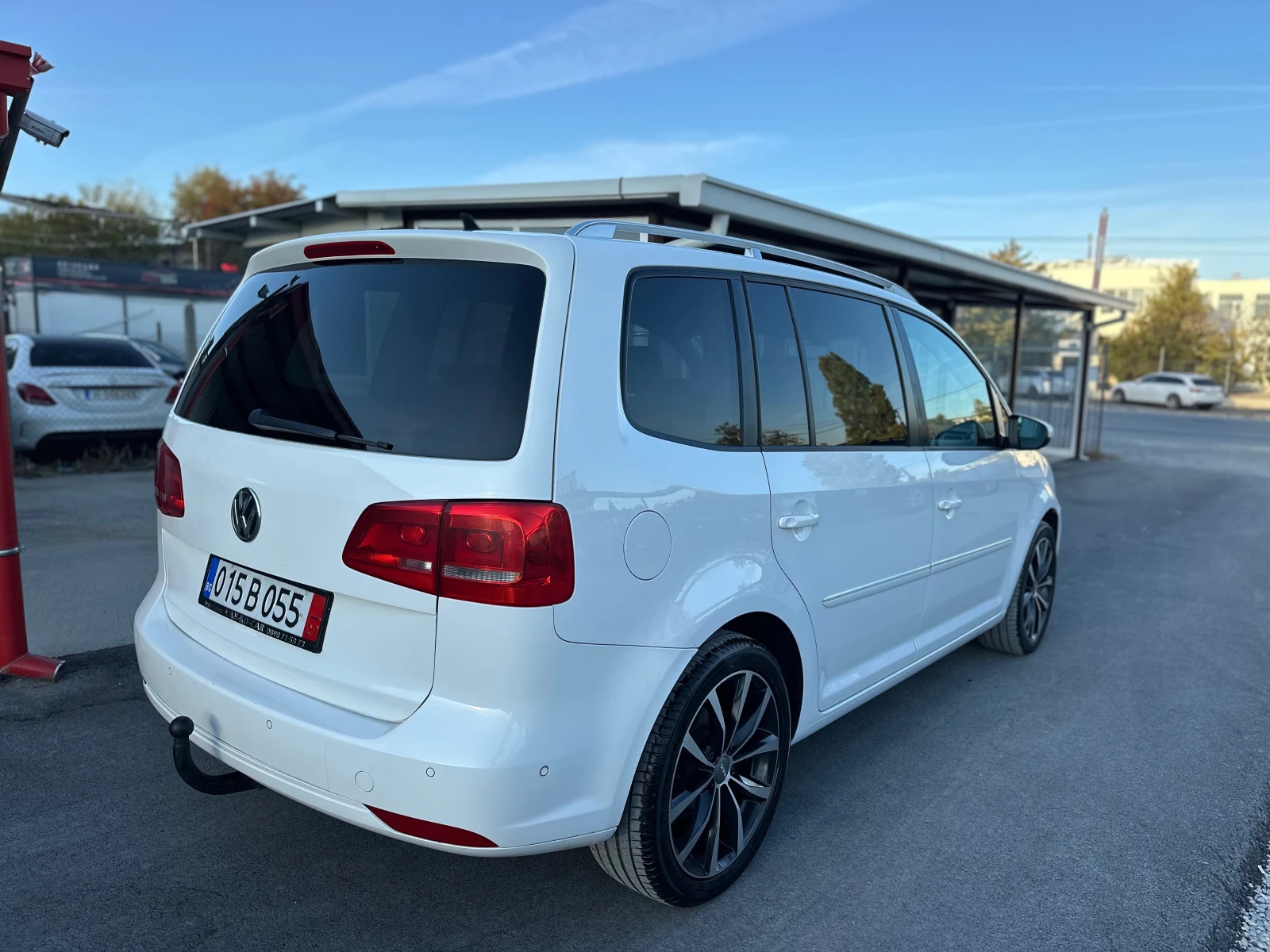 VW Touran 2.0TDI 140к.с DSG HIGHLINE 6+ 1 - изображение 2