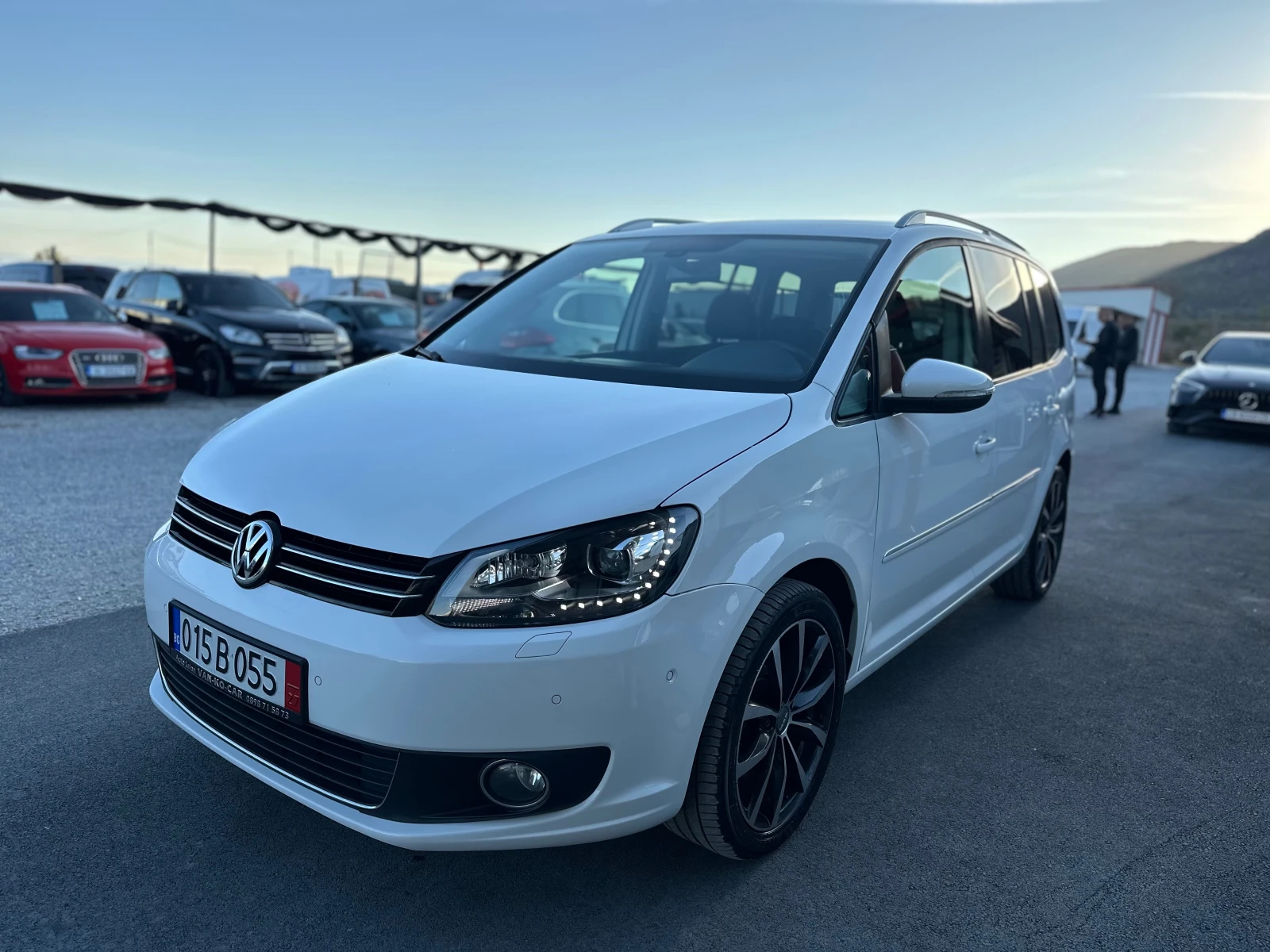 VW Touran 2.0TDI 140к.с DSG HIGHLINE 6+ 1 - изображение 4