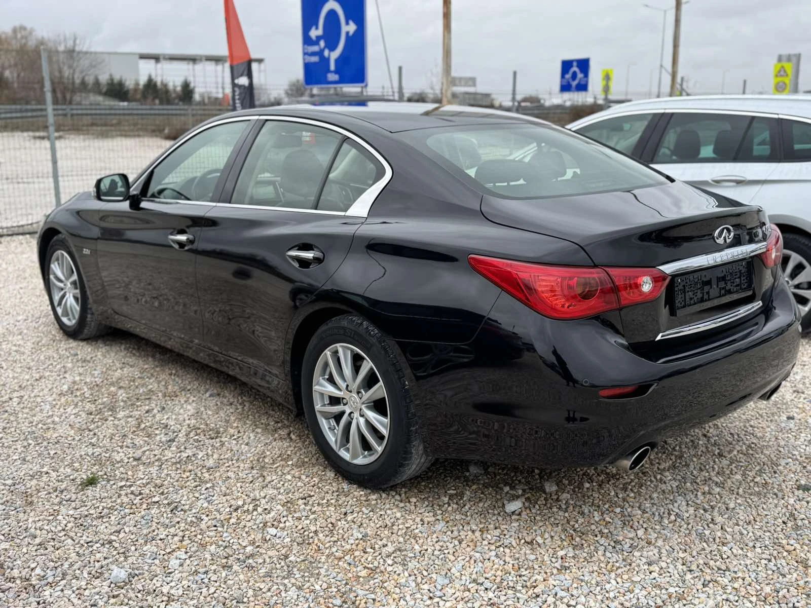 Infiniti Q50 2.2D - изображение 6