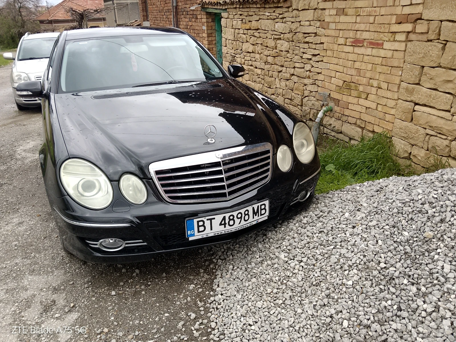 Mercedes-Benz E 220  - изображение 3
