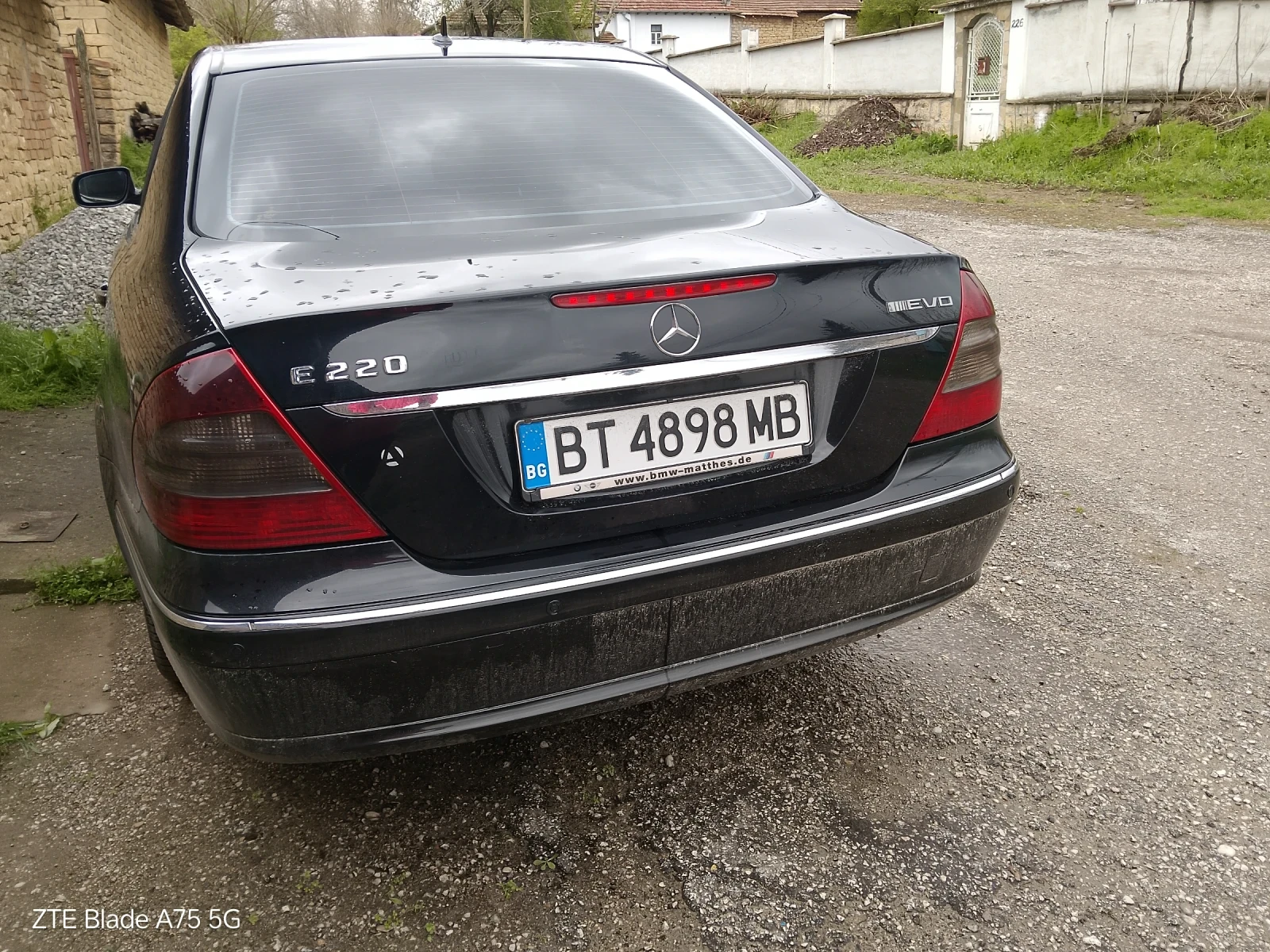 Mercedes-Benz E 220  - изображение 2