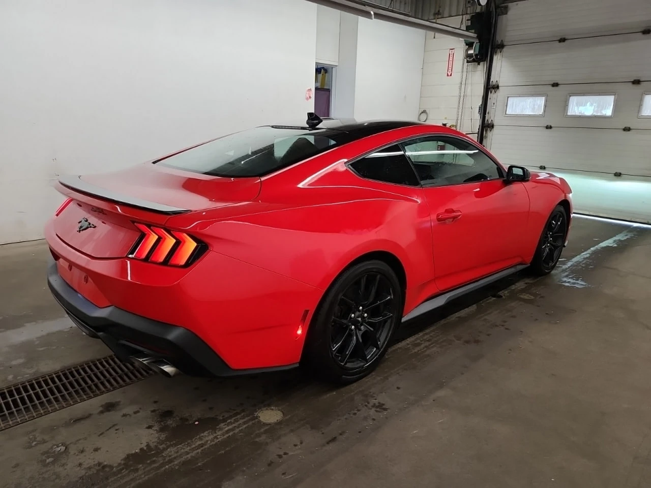 Ford Mustang * CARFAX * АВТО КРЕДИТ * ЦЕНА ДО БГ! - изображение 5