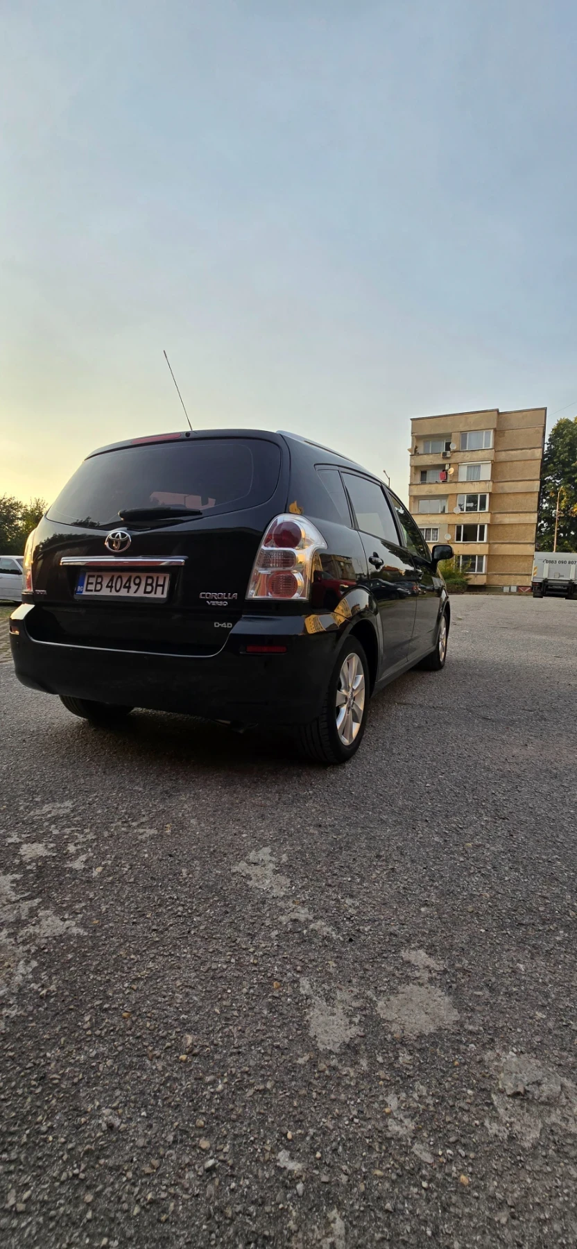 Toyota Corolla verso 2.2-d4d-facelift - изображение 10