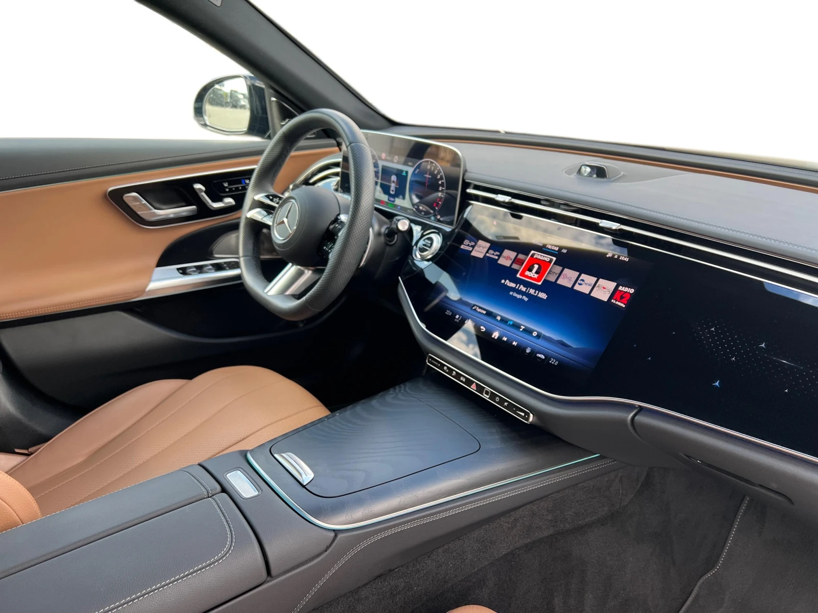 Mercedes-Benz E 400 е 4MATIC, снимка 9 - Автомобили и джипове - 53093699