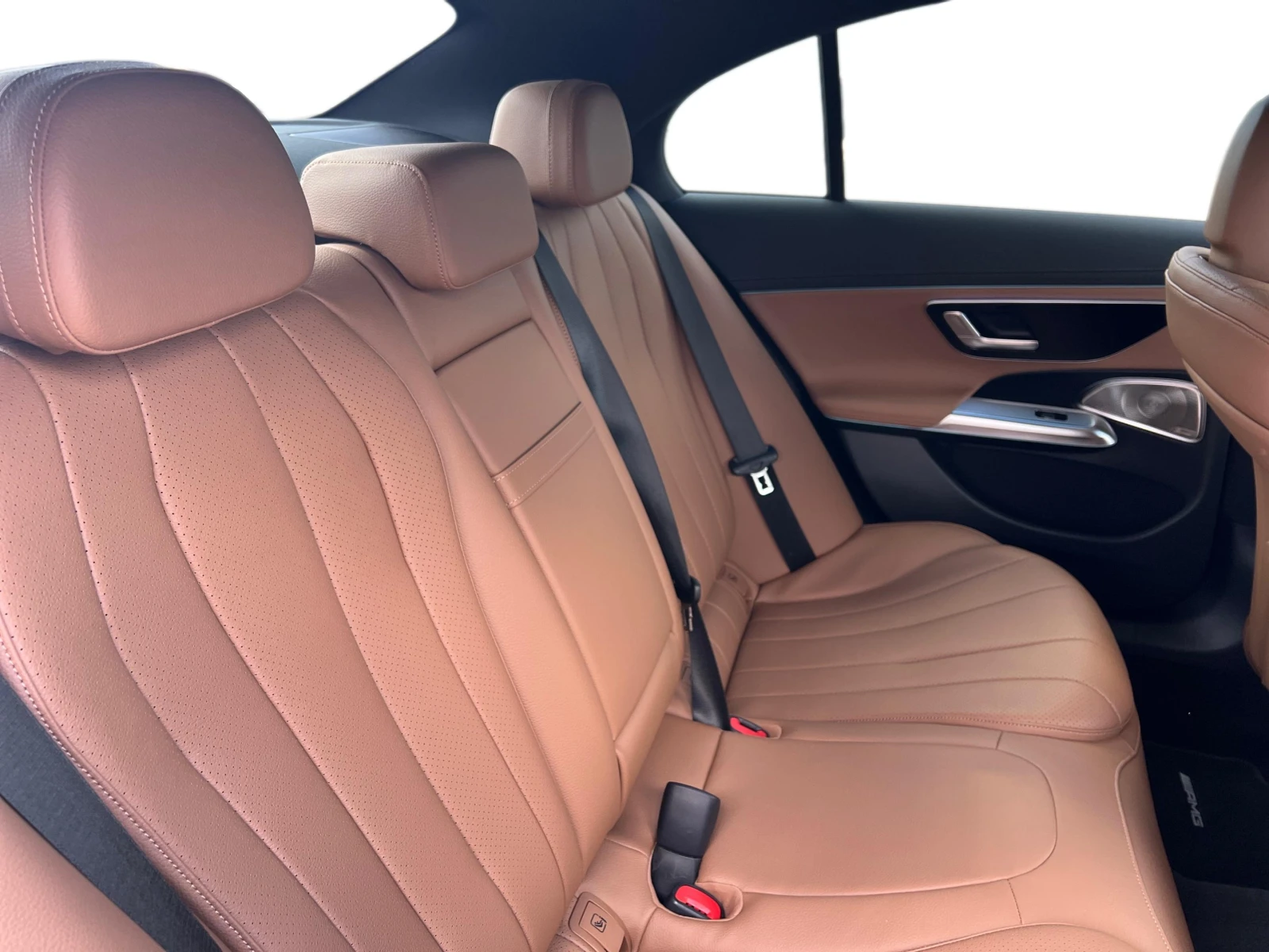 Mercedes-Benz E 400 е 4MATIC, снимка 12 - Автомобили и джипове - 53093699