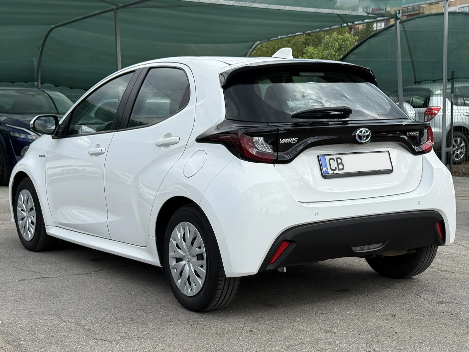 Toyota Yaris 1.5 Hybrid Гаранционен! - изображение 6