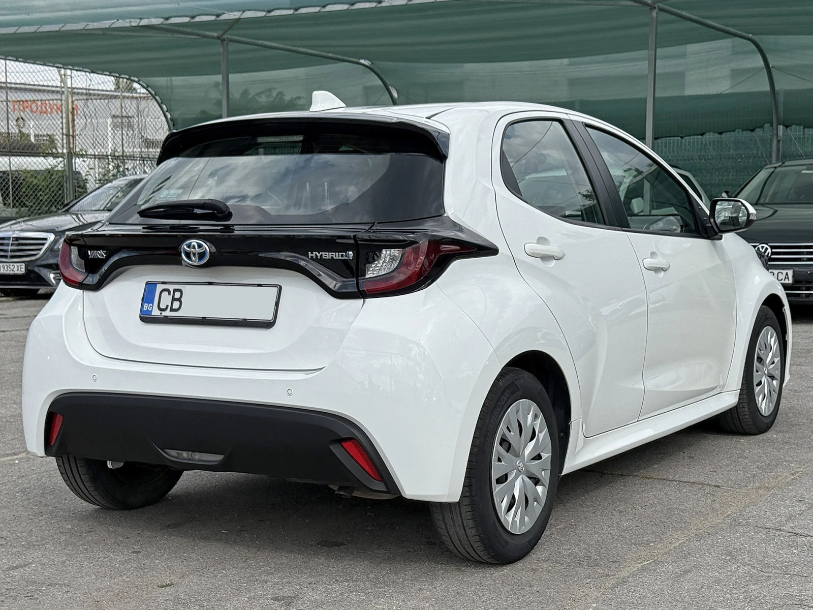 Toyota Yaris 1.5 Hybrid Гаранционен! - изображение 4