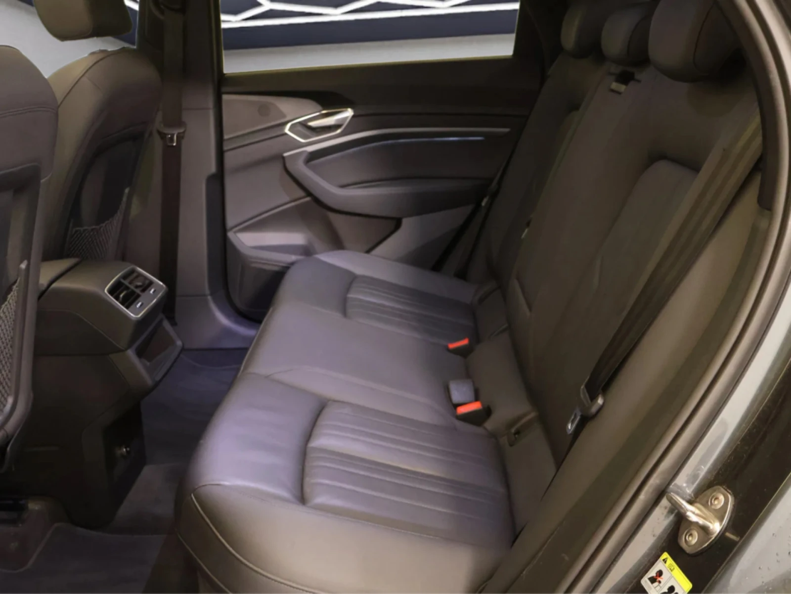 Audi E-Tron 55 SPORTBACK 95KWH QUATTRO 408�� MATRIX ������� | Mobile.bg � ����������� 12