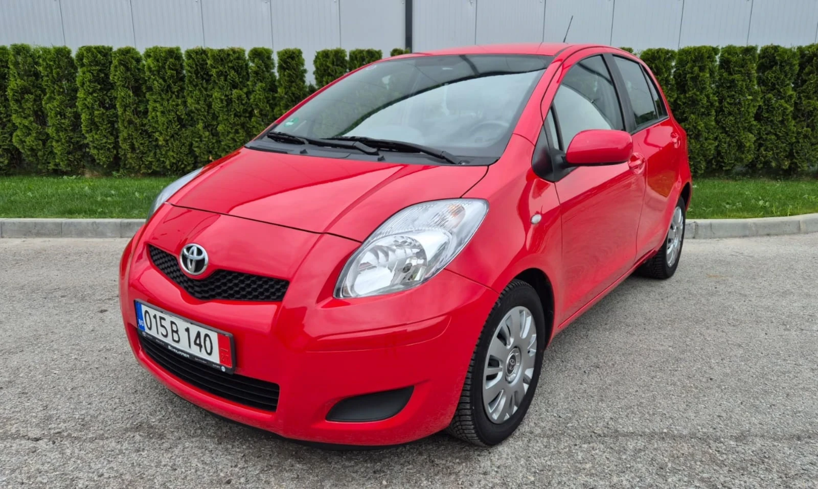 Toyota Yaris 1.3i automatik Fece Lift, снимка 9 - Автомобили и джипове - 53688170