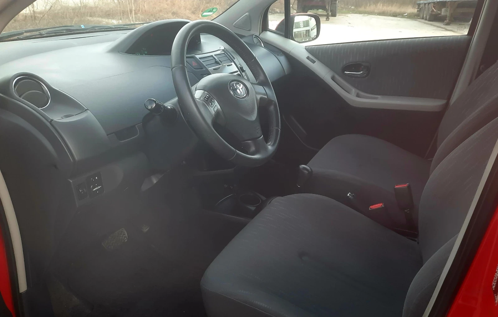 Toyota Yaris 1.3i automatik | Mobile.bg � ����������� 10