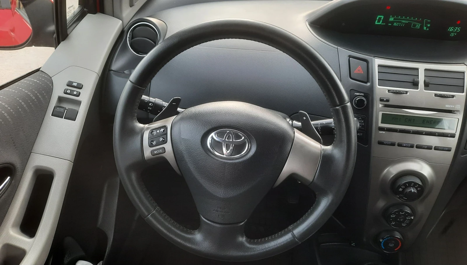 Toyota Yaris 1.3i automatik | Mobile.bg � ����������� 12
