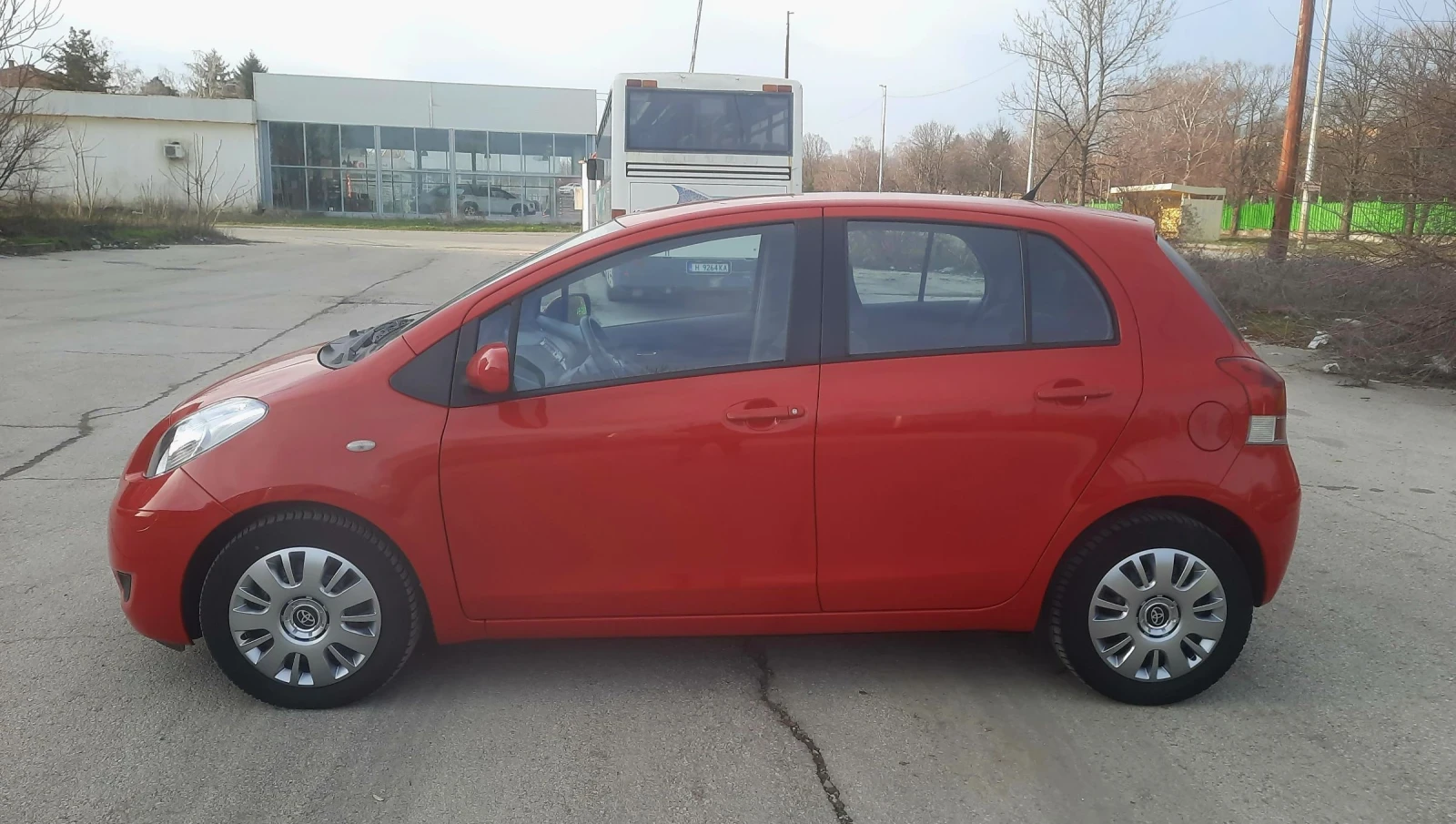 Toyota Yaris 1.3i automatik | Mobile.bg � ����������� 8