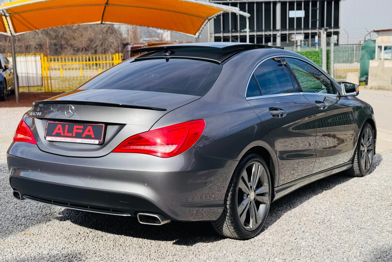 Mercedes-Benz CLA 200 БЕНЗИН/ПАНОРАМА+ КАМЕРА/СПОРТ/НАП.ОБСЛУЖЕНА/ТОП///, снимка 6 - Автомобили и джипове - 53784078