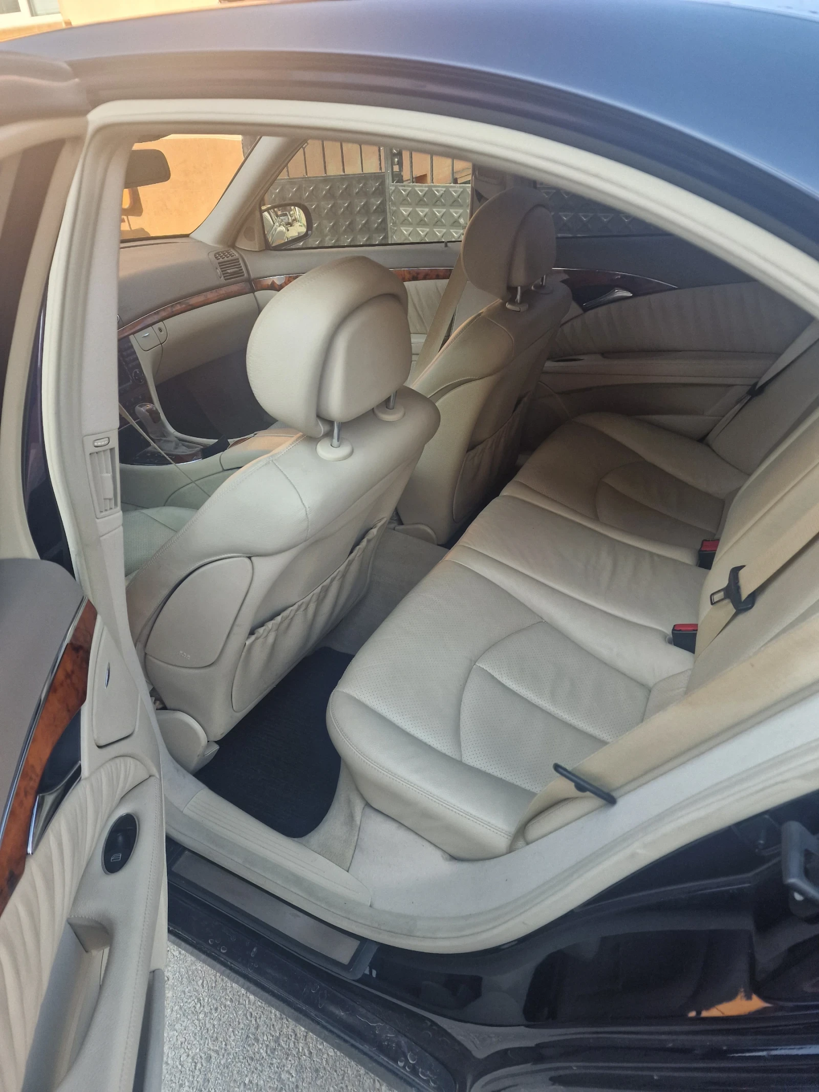 Mercedes-Benz E 500 + газ, снимка 5 - Автомобили и джипове - 54070837