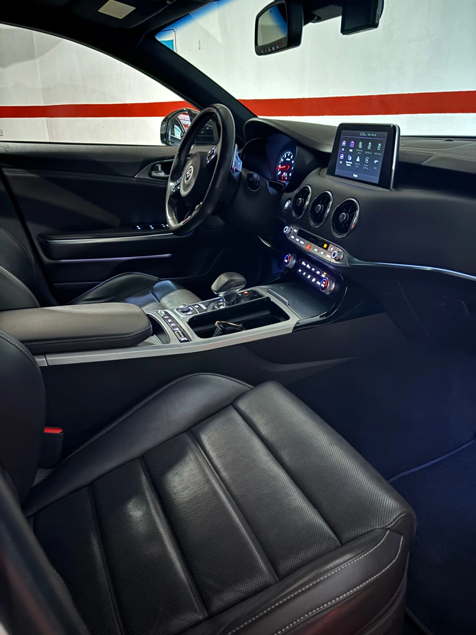 Kia Stinger 3.3T AWD, снимка 7 - Автомобили и джипове - 54441078