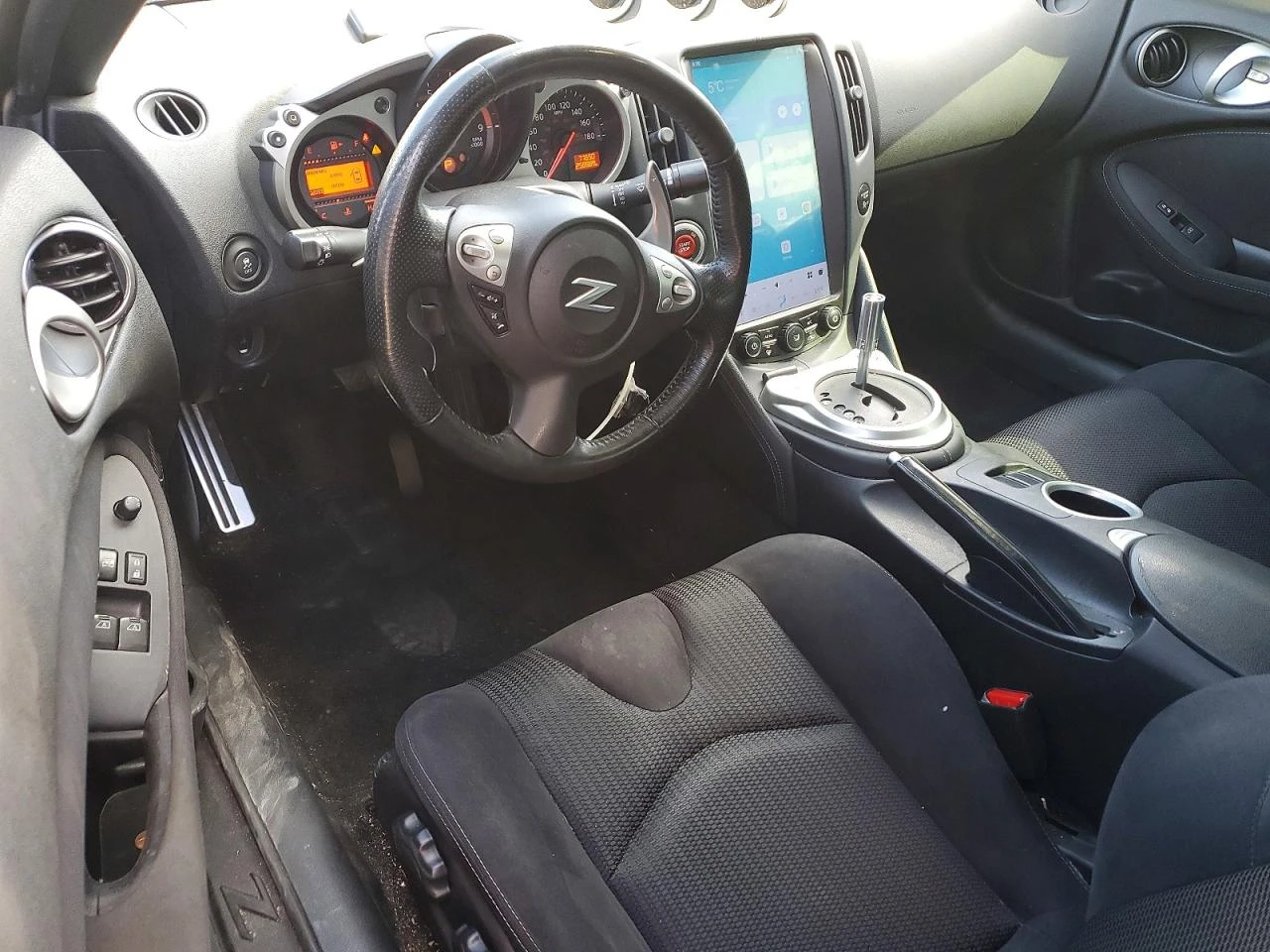 Nissan 370Z BASE| ТАБЛЕТ| OПЦИЯ ЗА ЛИЗИНГ, снимка 8 - Автомобили и джипове - 54467366
