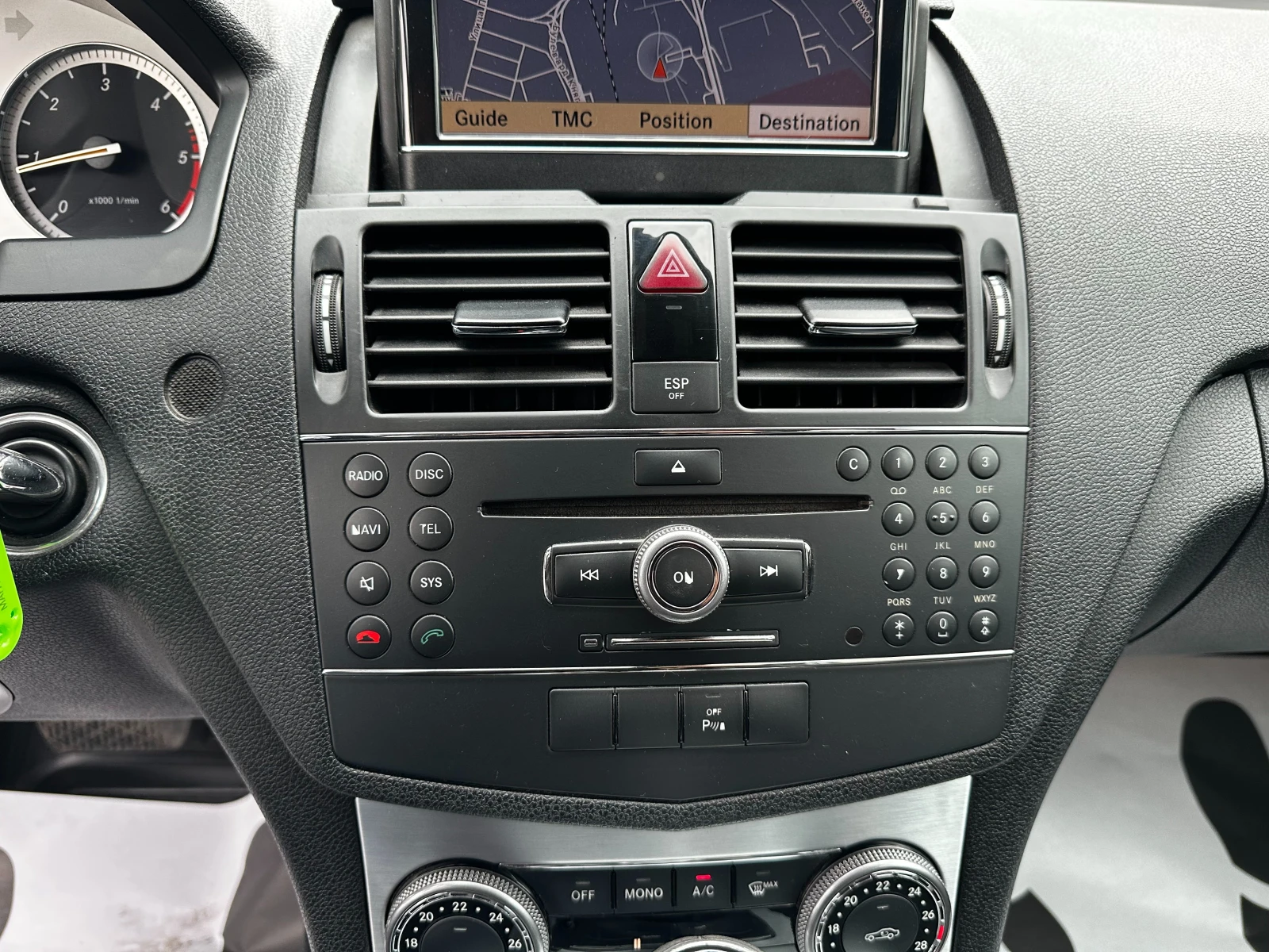 Mercedes-Benz C 220, снимка 13 - Автомобили и джипове - 54502919