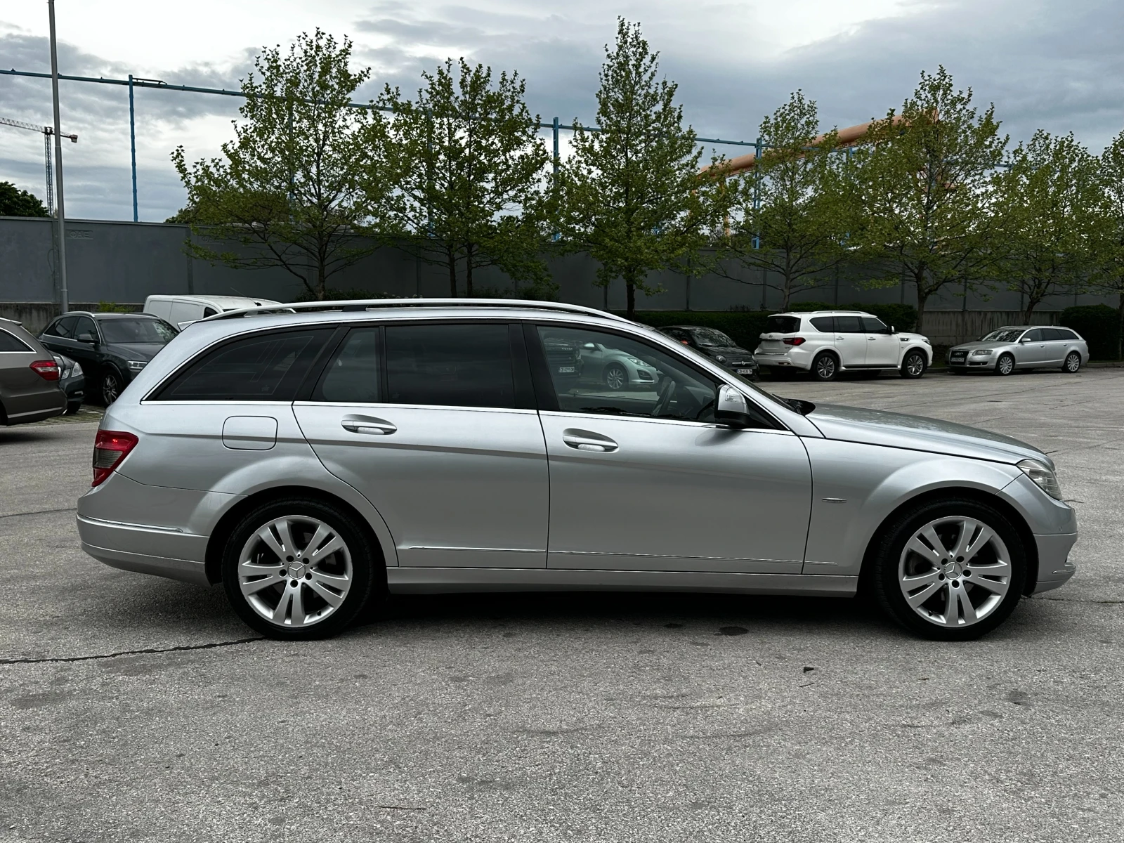 Mercedes-Benz C 220, снимка 5 - Автомобили и джипове - 54502919