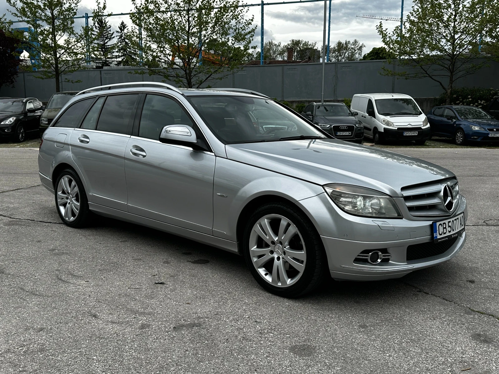 Mercedes-Benz C 220, снимка 6 - Автомобили и джипове - 54502919
