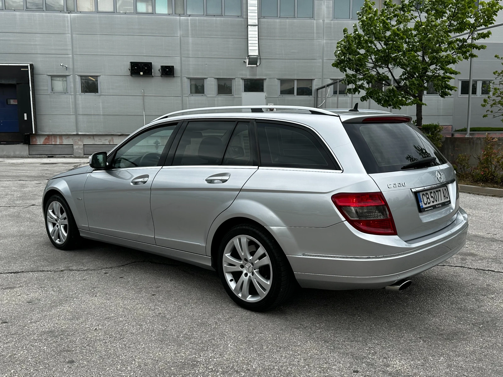 Mercedes-Benz C 220, снимка 3 - Автомобили и джипове - 54502919