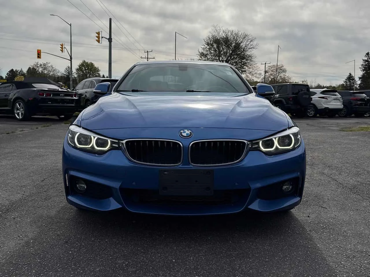 BMW 430 xDrive| M PACK| HUD| HAR/KAR| ЧЕРВЕН САЛОН| КЛИП, снимка 2 - Автомобили и джипове - 54633184