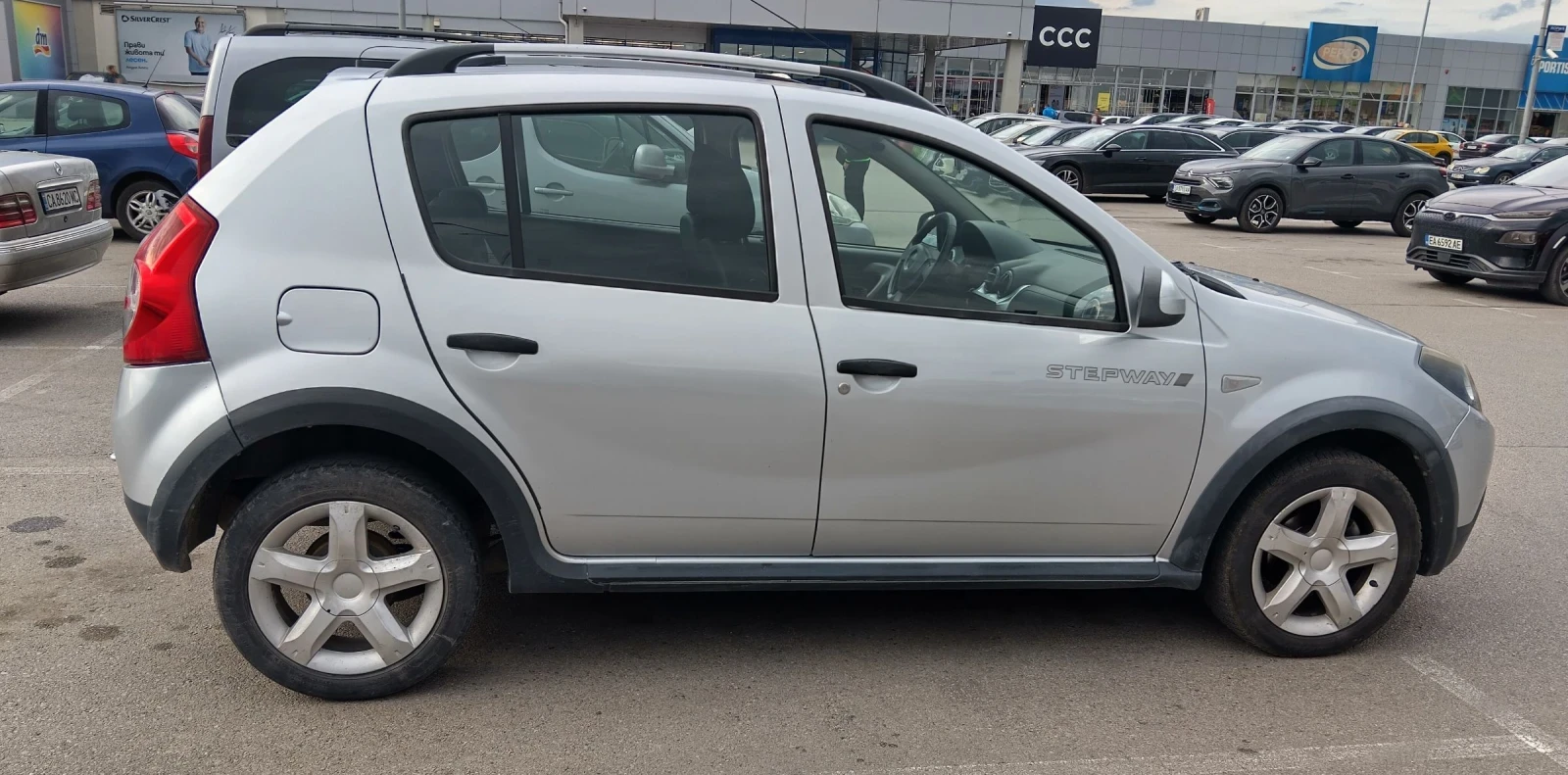 Dacia Sandero, снимка 4 - Автомобили и джипове - 54648900