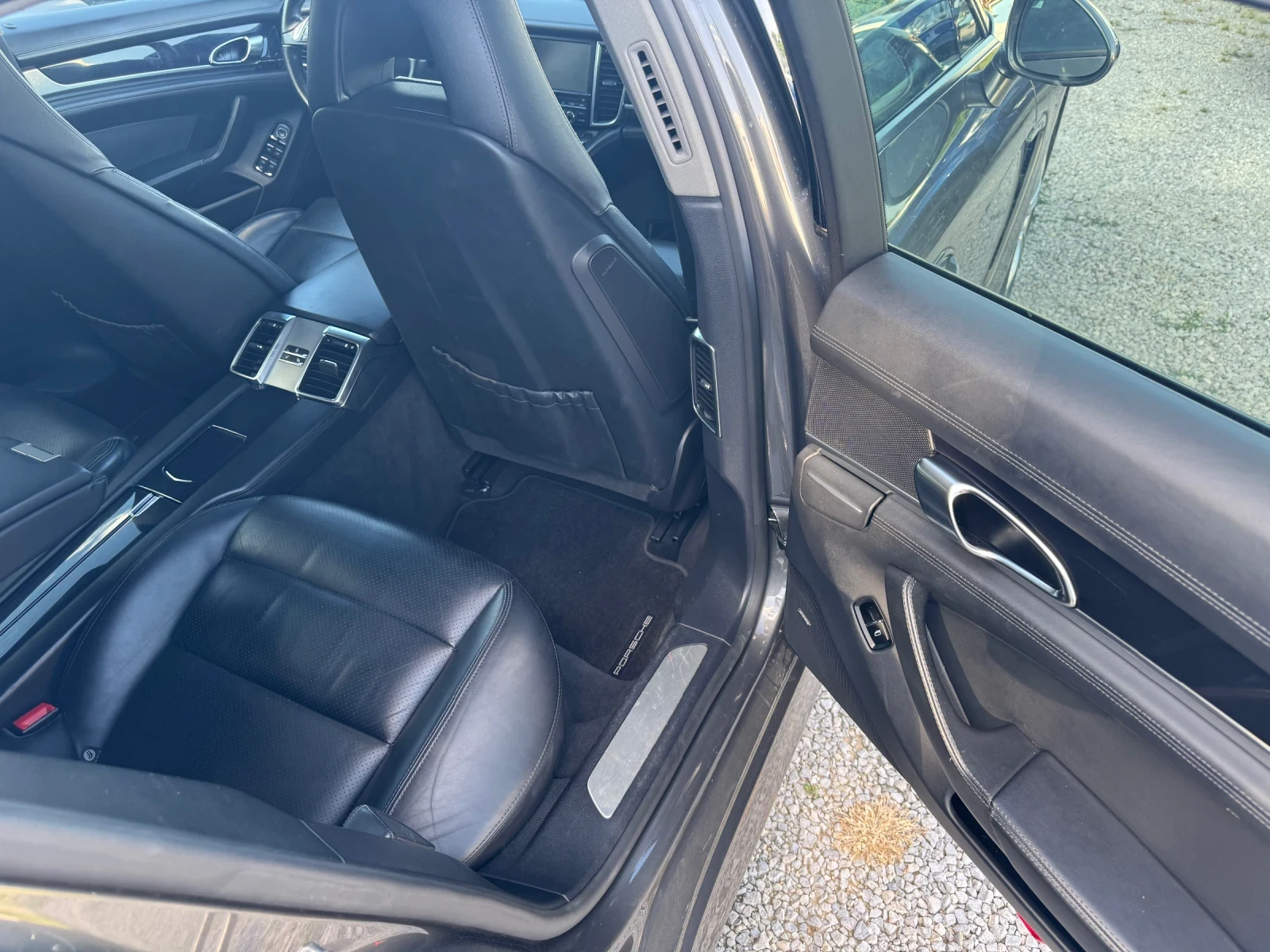 Porsche Panamera 3.0d / ТОП / ВСИЧКО ПЛАТЕНО, снимка 13 - Автомобили и джипове - 54934139