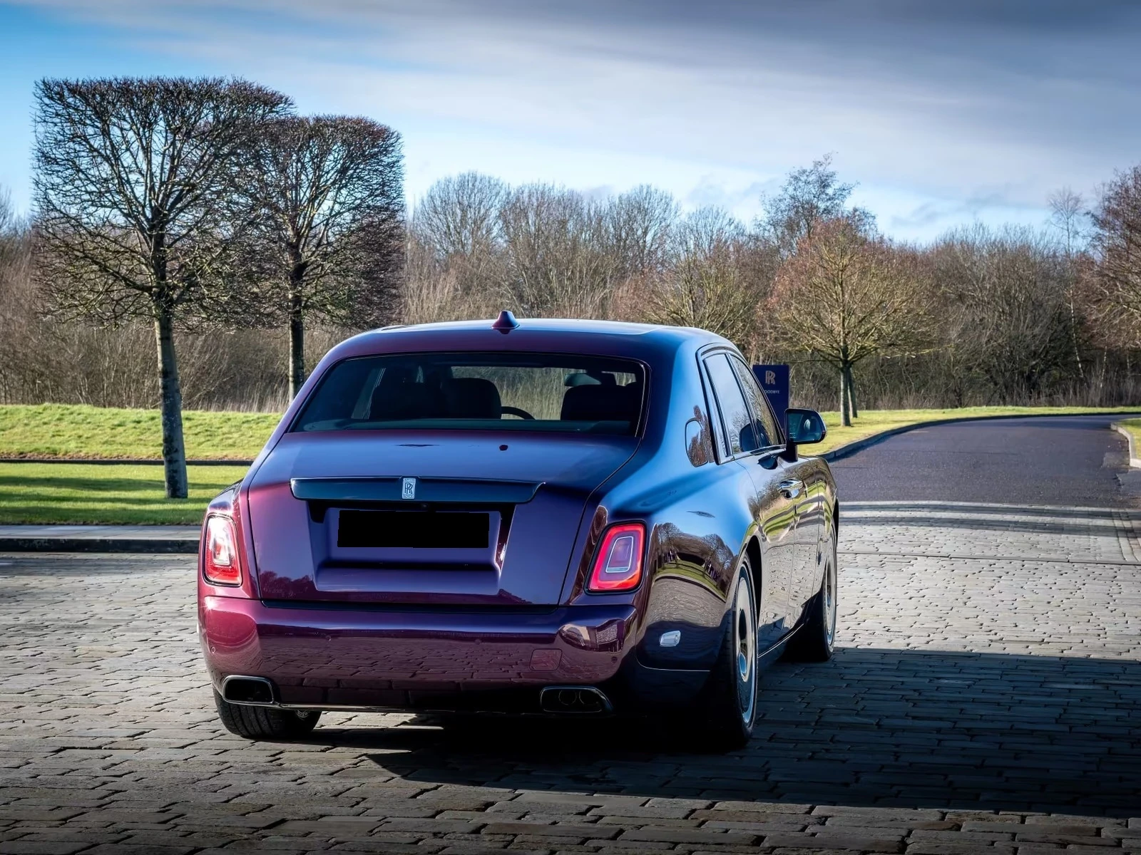 Rolls-Royce Phantom BESPOKE / SHOOTING STAR / 360 / HUD/ THEATRE / , снимка 4 - Автомобили и джипове - 55043850