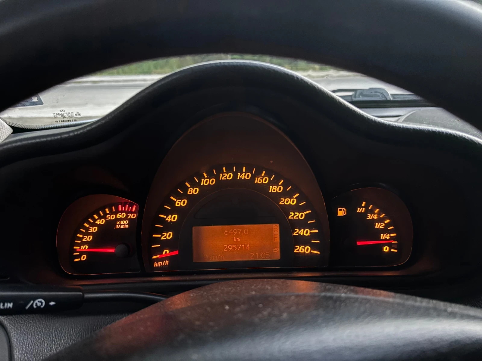 Mercedes-Benz C 200, снимка 8 - Автомобили и джипове - 55104647