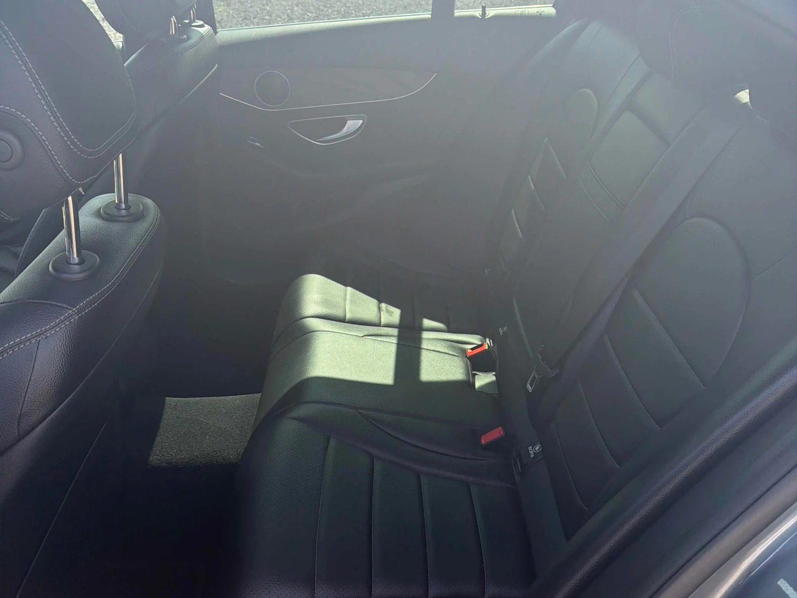 Mercedes-Benz C 300 * CARFAX * БЕЗ ПЪРВОНАЧАЛНА ВНОСКА, снимка 11 - Автомобили и джипове - 56064446