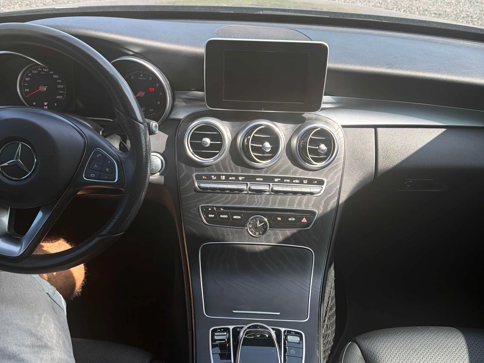 Mercedes-Benz C 300 * CARFAX * БЕЗ ПЪРВОНАЧАЛНА ВНОСКА, снимка 9 - Автомобили и джипове - 56064446