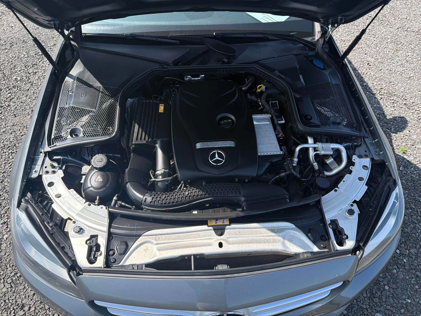 Mercedes-Benz C 300 * CARFAX * БЕЗ ПЪРВОНАЧАЛНА ВНОСКА, снимка 12 - Автомобили и джипове - 56064446