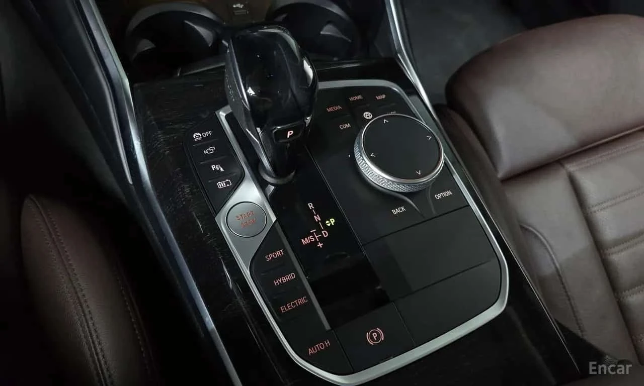 BMW 330 330e Luxury, снимка 9 - Автомобили и джипове - 56237939