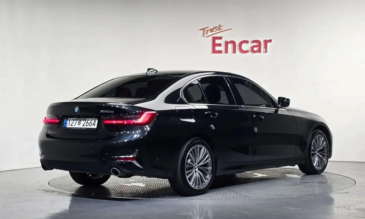 BMW 330 330e Luxury, снимка 2 - Автомобили и джипове - 56237939