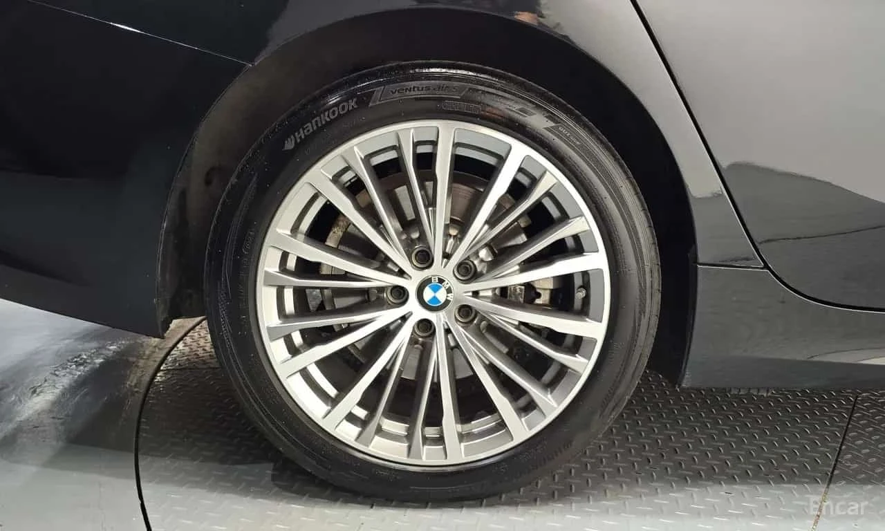 BMW 330 330e Luxury, снимка 5 - Автомобили и джипове - 56237939