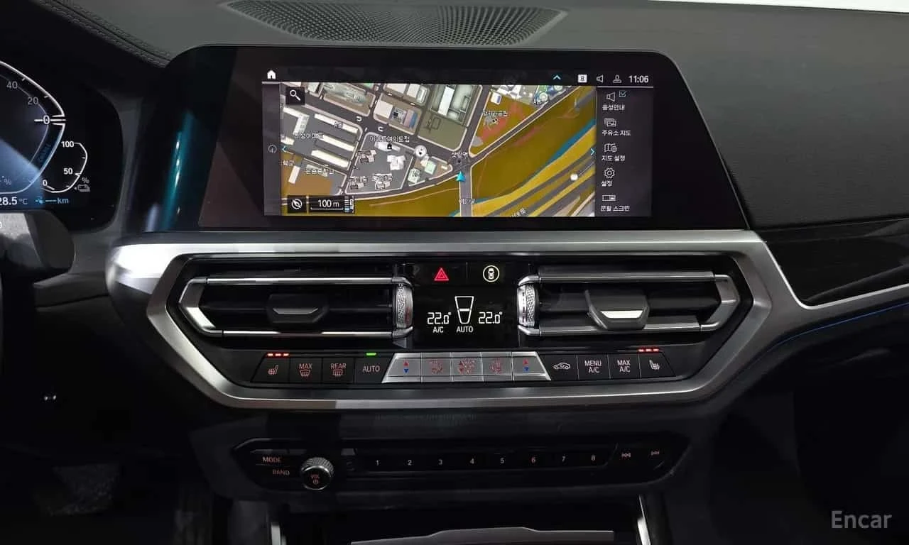 BMW 330 330e Luxury, снимка 12 - Автомобили и джипове - 56237939