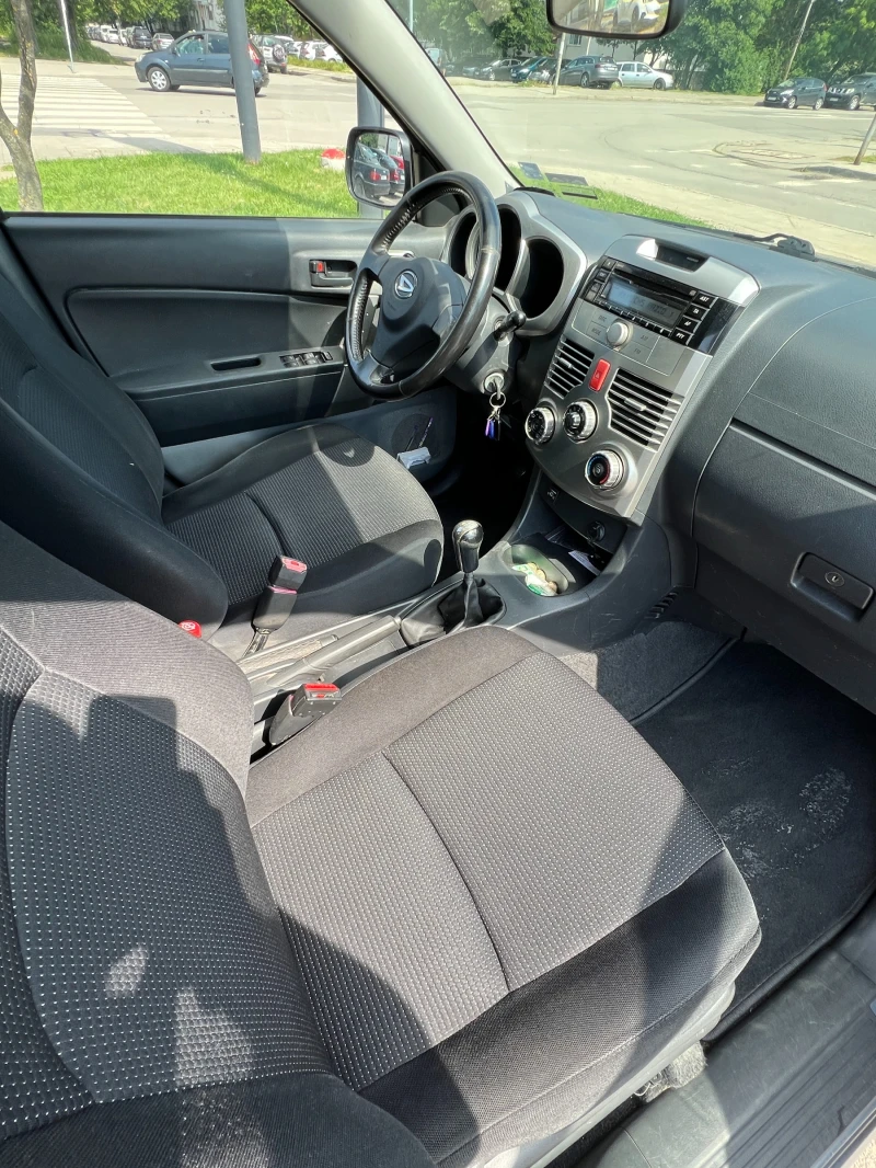 Daihatsu Terios  1.5 Газова 4x4 , снимка 8 - Автомобили и джипове - 52060051