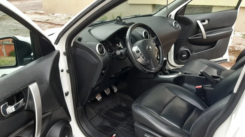 Nissan Qashqai 1.6 dci tekna, снимка 10 - Автомобили и джипове - 51549528