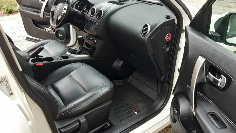 Nissan Qashqai 1.6 dci tekna, снимка 11 - Автомобили и джипове - 51549528