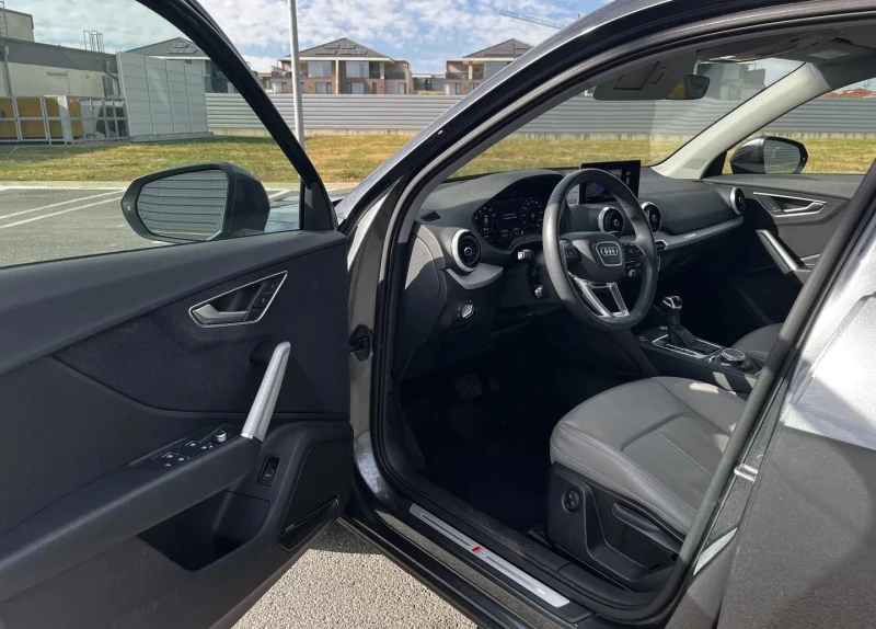 Audi Q2 1.5, снимка 5 - Автомобили и джипове - 52495588