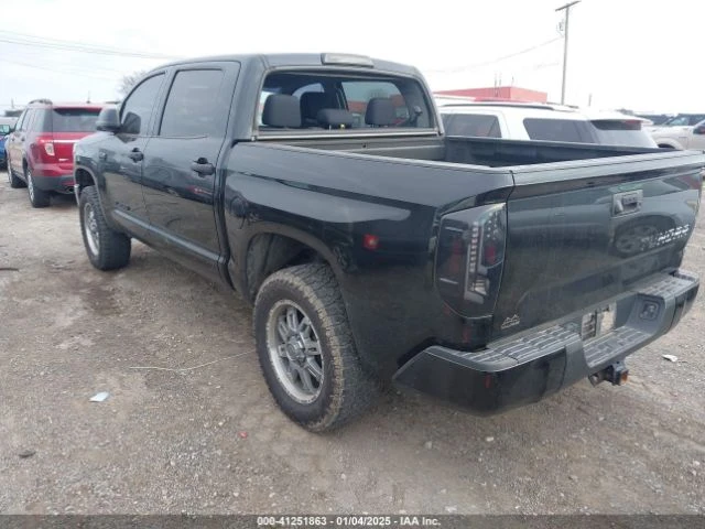 Toyota Tundra SR5 5.7L V8, снимка 3 - Автомобили и джипове - 48954734