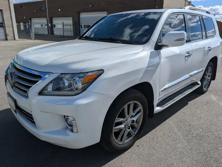 Lexus LX 570 4WD ULTRA PREMIUM/7 МЕСТА/КАМЕРА/НАВИ/ПОДГРЕВ/TV - 62000 лв. / 31700.10 € - 29223536 1