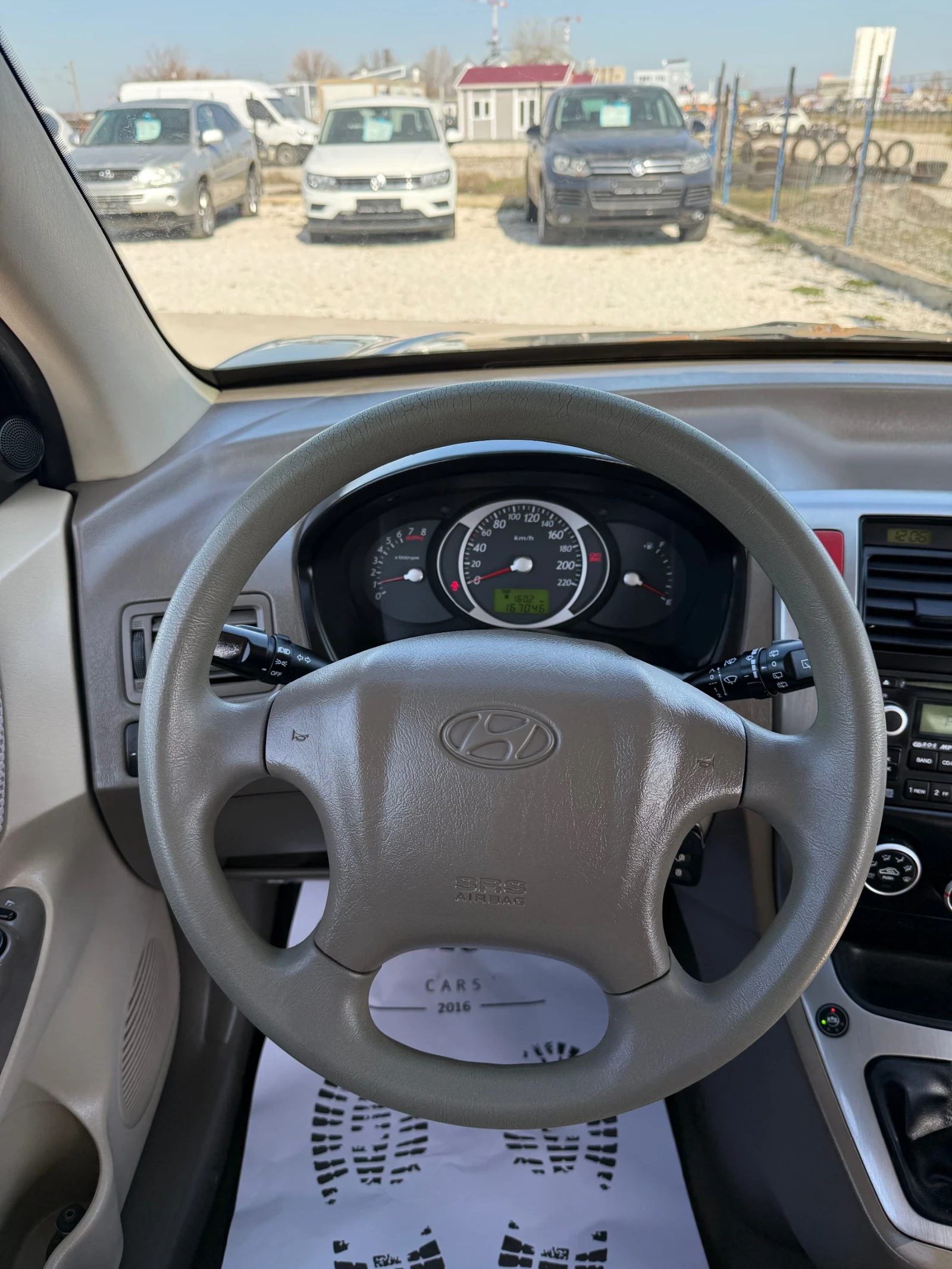 Hyundai Tucson 2.0 GPL, снимка 10 - Автомобили и джипове - 53836165