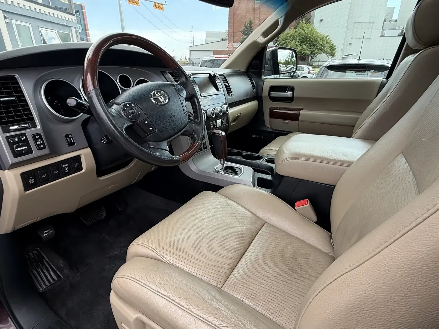 Toyota Sequoia 5.7* V8* PLATINUM* �������* ���������* ������* JBL | Mobile.bg � ����������� 10