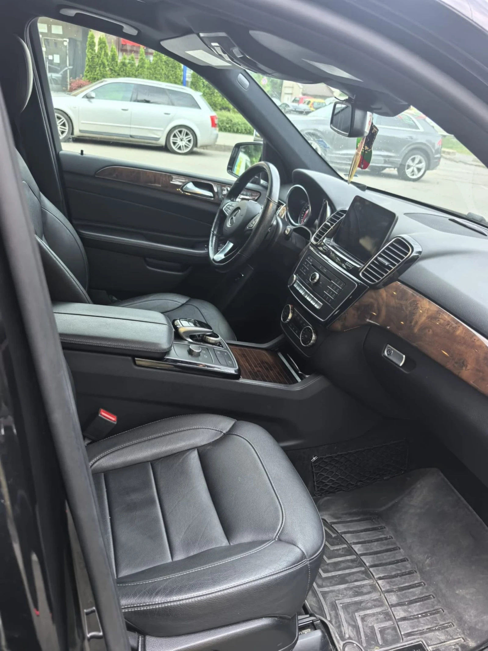 Mercedes-Benz GLE 350, снимка 2 - Автомобили и джипове - 54804119