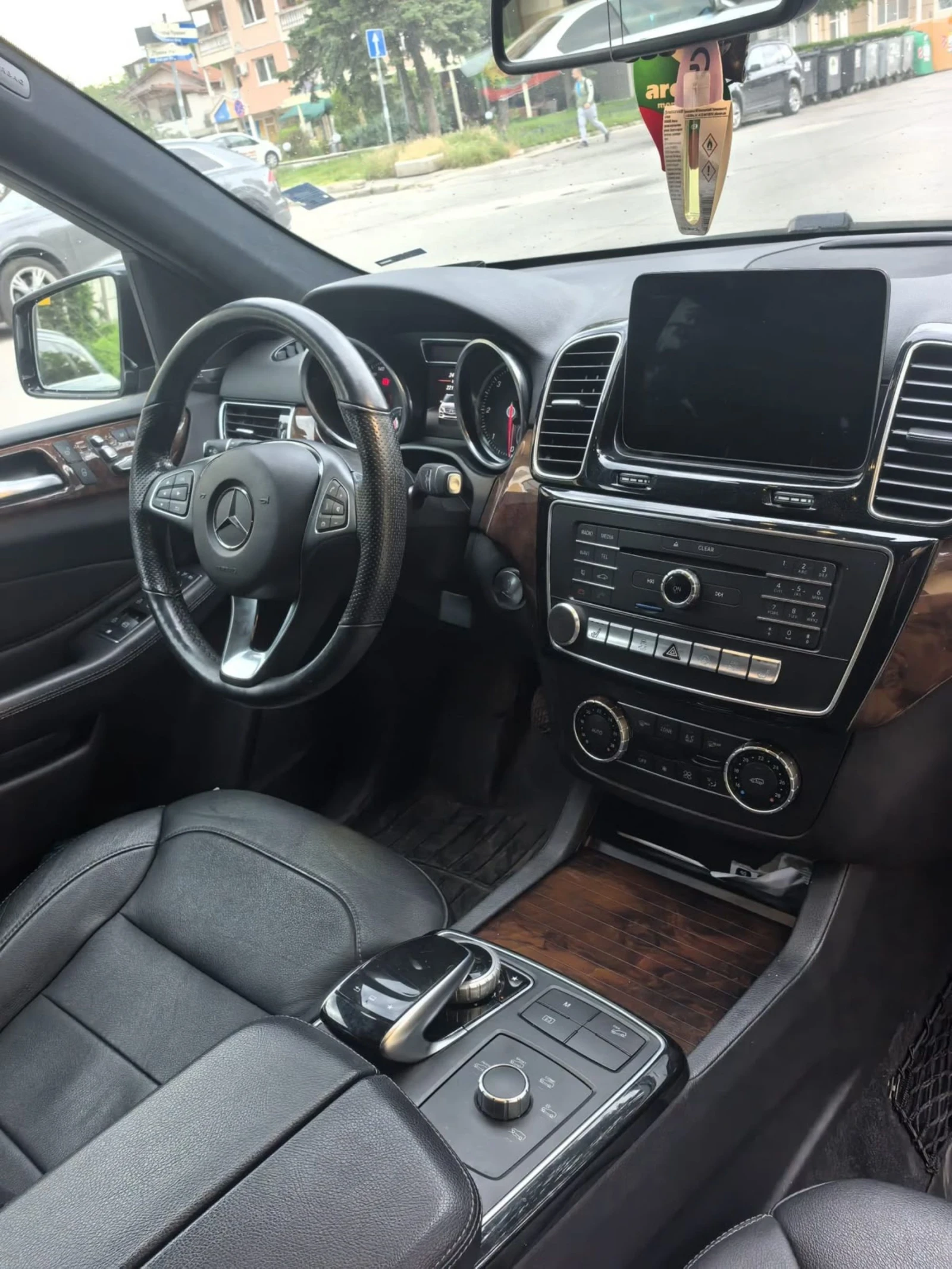 Mercedes-Benz GLE 350, снимка 9 - Автомобили и джипове - 54804119