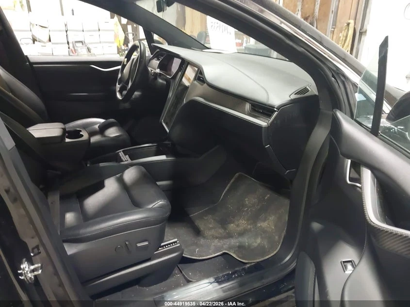 Tesla Model X Performance Dual Motor All-Wheel Drive, снимка 5 - Автомобили и джипове - 55287316