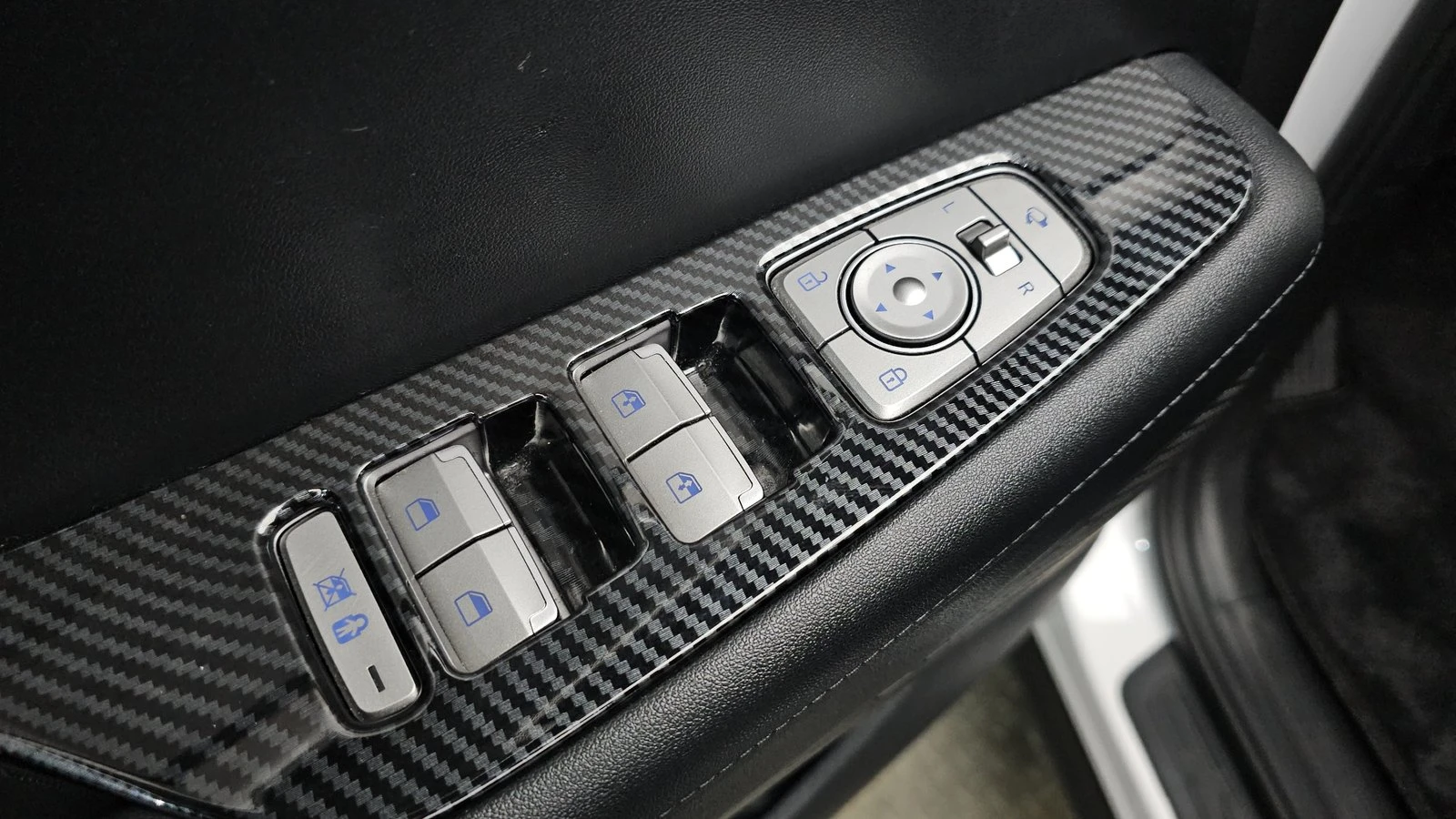 Hyundai Palisade 3.8* ОБДУХВАНЕ* KEYLESS* ПОДГРЕВ ВОЛАН* КРАЙНА ЦЕН, снимка 13 - Автомобили и джипове - 55302168